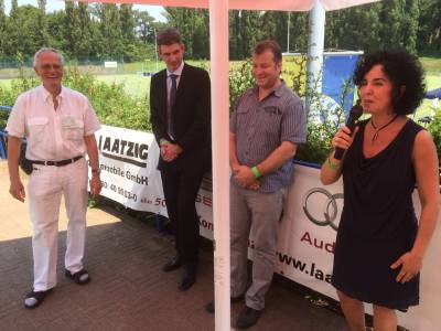 v.l.: Prsident des BFC Alemannia 1890 e.V. Heinz Schultze, , Bezirksbrgermeister von Reinickendorf Frank Balzer, Staatssekretrin fr Gesundheit Emine Demirbken-Wegner