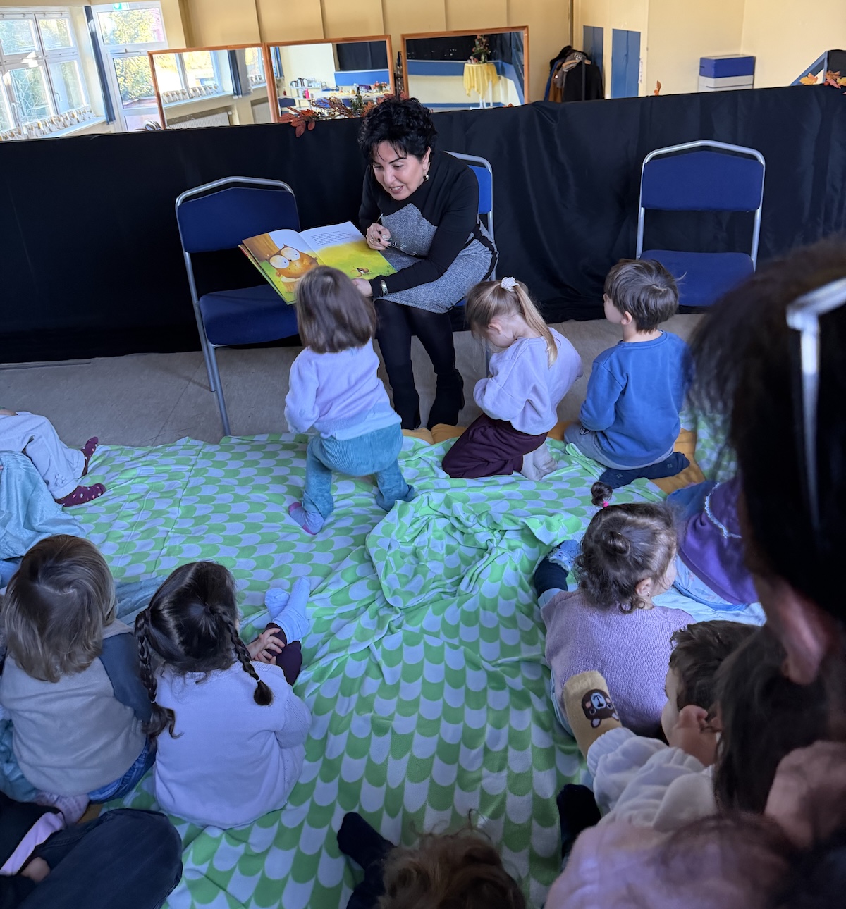 Brgermeisterin Demirbken-Wegner in der Tietzia.