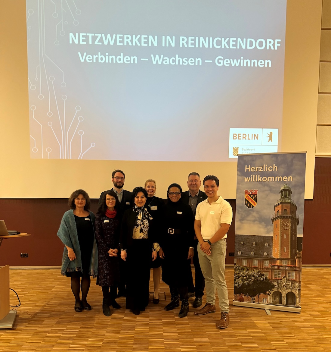 Bezirksbrgermeisterin, das Team der Wirtschaftsfrderung und die 3 Referenten